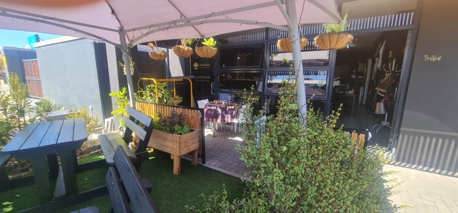  Bedroom Property for Sale in Winelands Western Cape